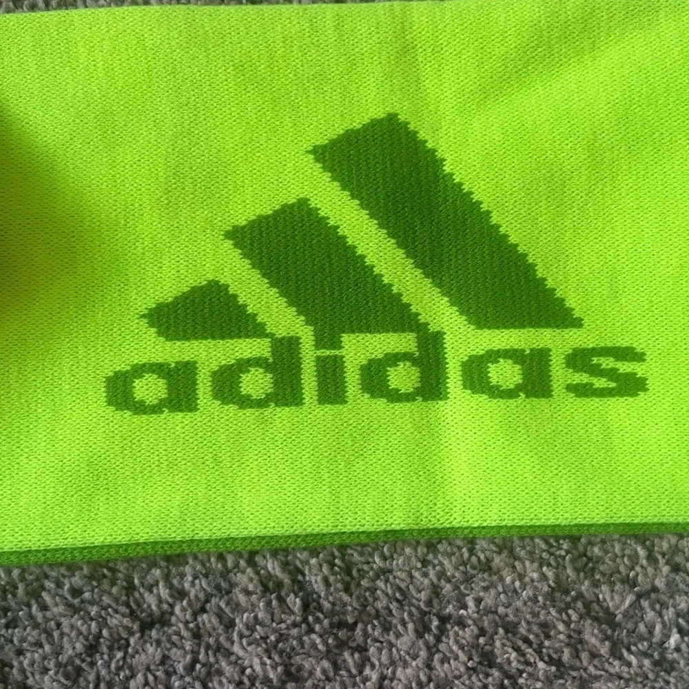 adidas euc vibrant